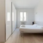 Guesthost - Navigli Modern With Balcony 米兰