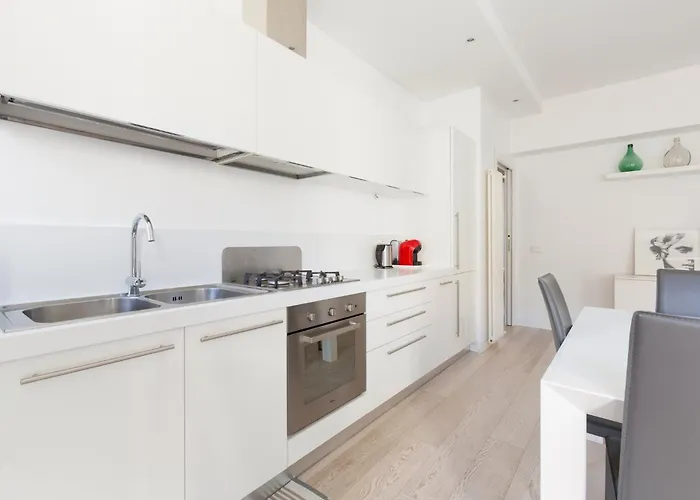 Guesthost - Navigli Modern With Balcony Lejlighed Milano